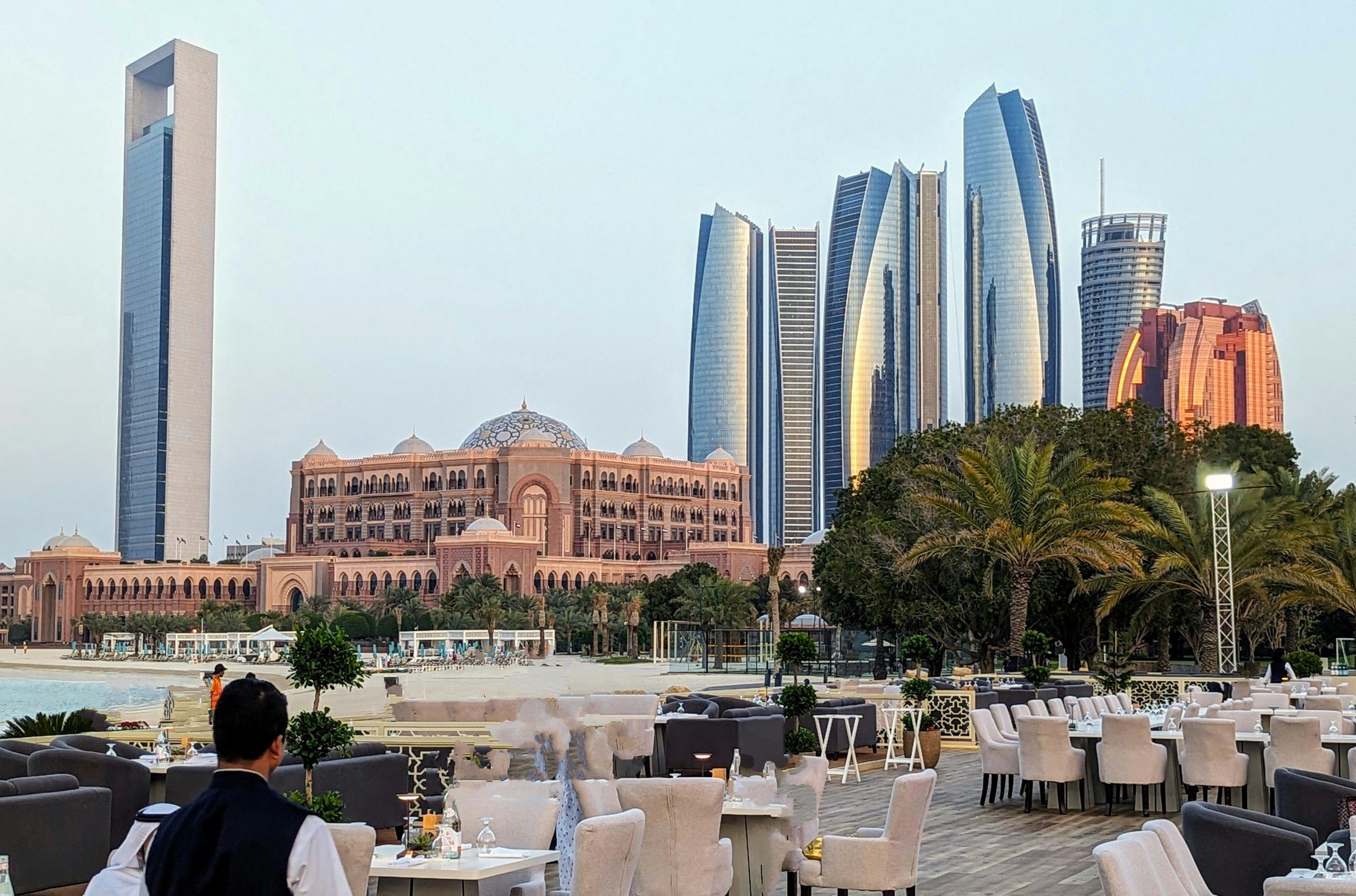 IFTAR IN ABU DHABI AT MAJESTIC MAJLIS BY THE SEA